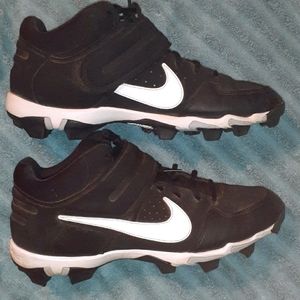 Mens Size 12US NIKE FASTFLEX CLEATS
